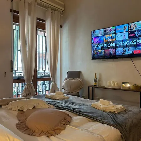 4000 Steps - Lux Apartman Róma